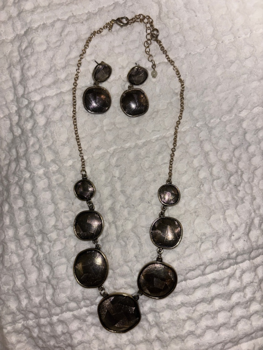 80s Avon Vintage-Inspired Gold Tone Disc Necklace & Earring Set - Gold